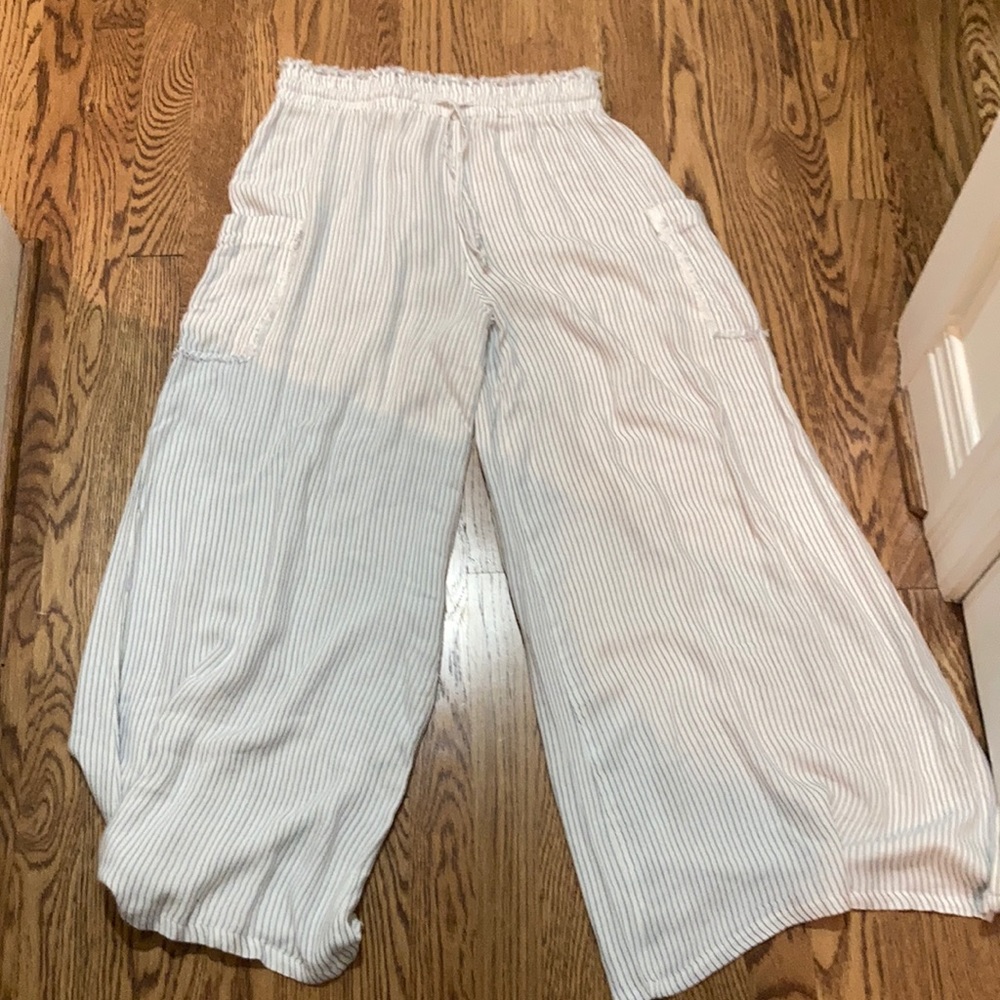 White and grey striped, flowy pant, lightweight